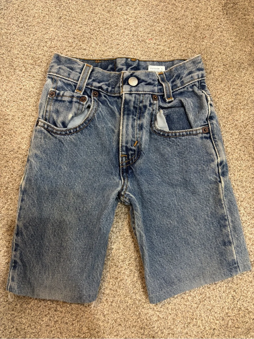 Vintage 2000’s Levi’s 505 boy’s jeans made into jorts  size 5 Y2K vintage Levi’s